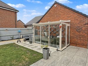 Photo 19- click for photo gallery